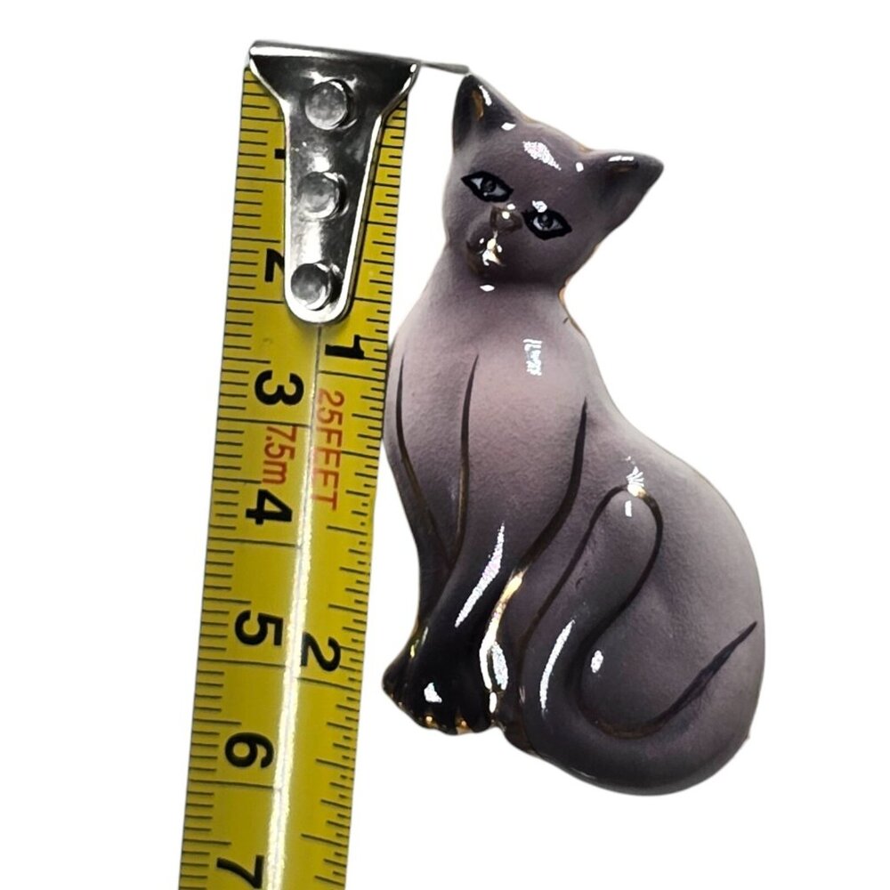 Vintage Siamese Cat Brooch Pin Blue Eyes Hand Painted Kitty Kitten Animal Resin - Picture 4 of 4